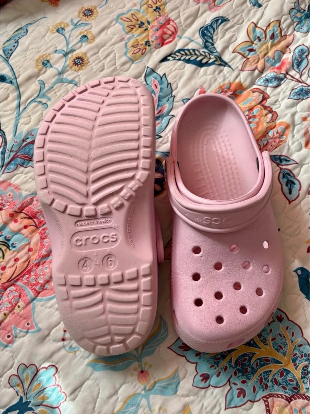 CROCS Pastel Pink
